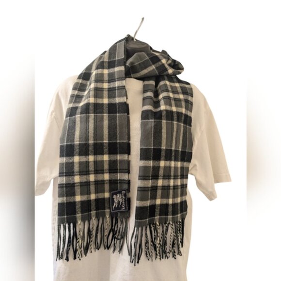 Burberrys Plaid Nova Check Scarf with Fringe *Vintage* - Picture 3 of 9